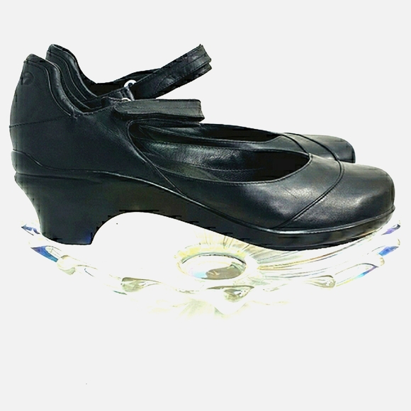 Aravon Shoes - Aravon by New balance Comfort engineering dressy Sandals leather pump size 11